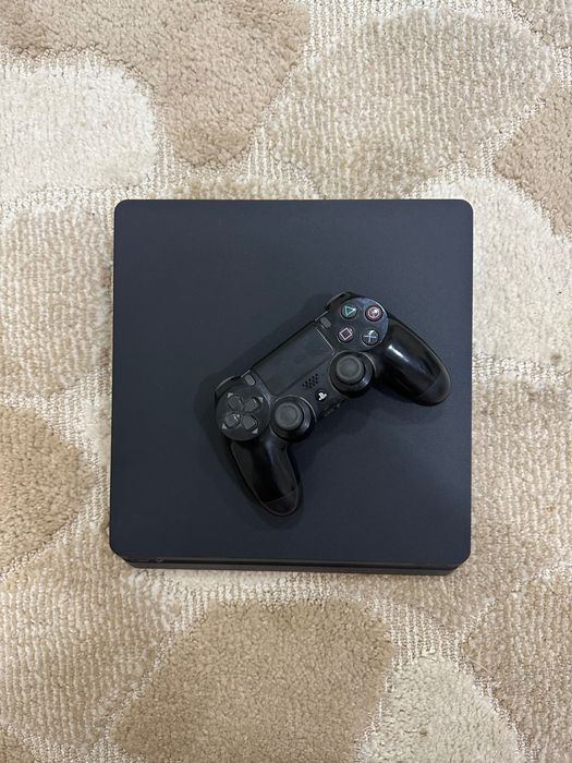 PlayStation 4 slim