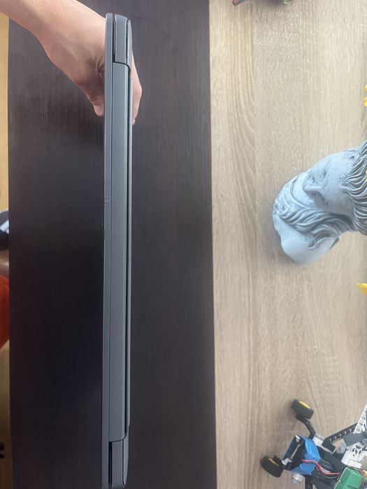 Laptop Lenovo Ryzen 5, 16GB RAM, SSD 512GB | Performanță excelentă