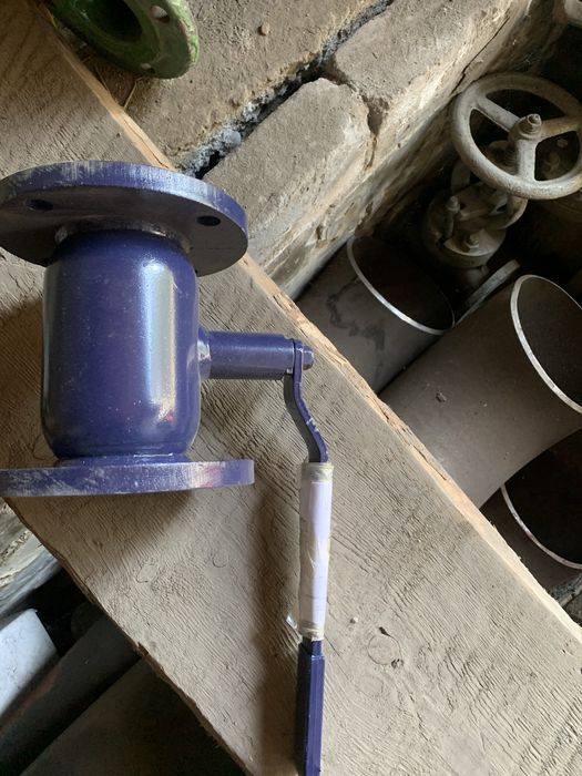 Задвижка стальная D-100