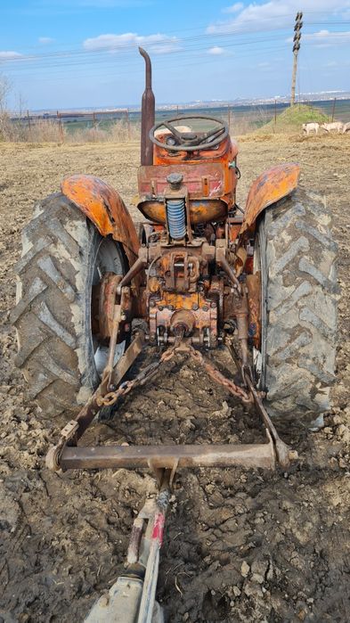Vând utilaje  agricole 
Plug 2 brazde romanesc 
Cositoare turceasca 
G