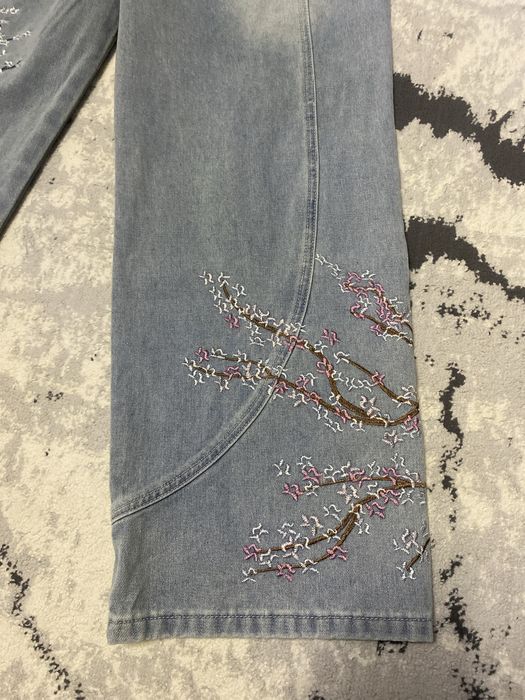 Джинсы с принтом рыцаря