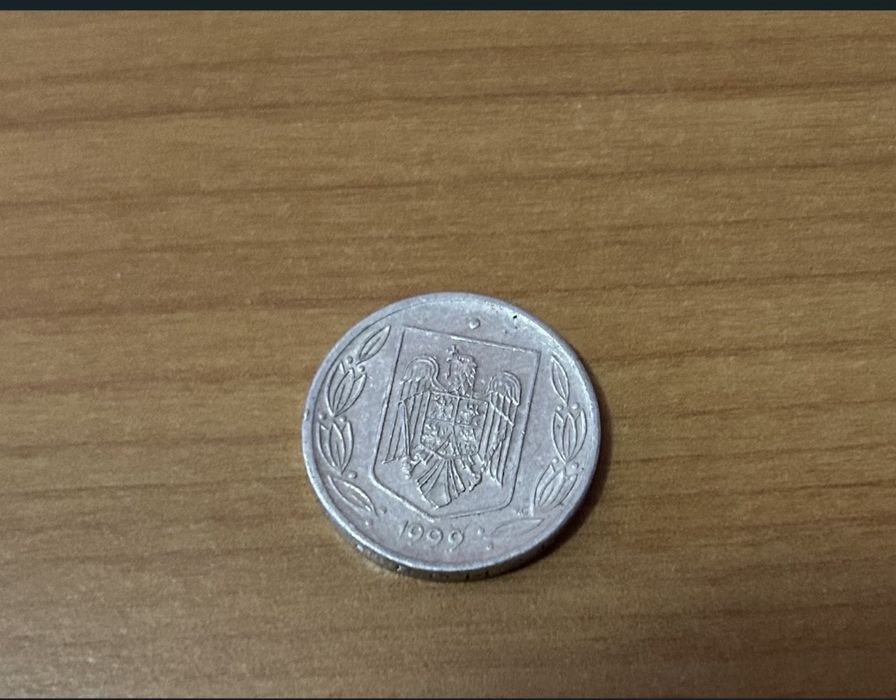 Vand moneda de 500 lei din anul 1999 pret 1000lei