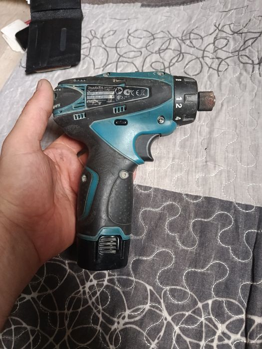 Продам шуруповёрт Makita