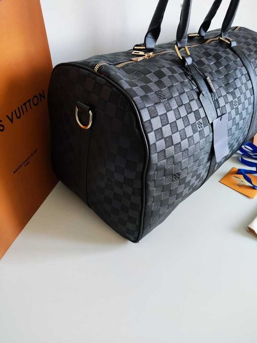 In stoc voiaj, geanta sport LV, piele 94-37