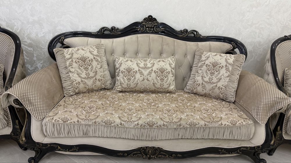 Продам диван и кресла