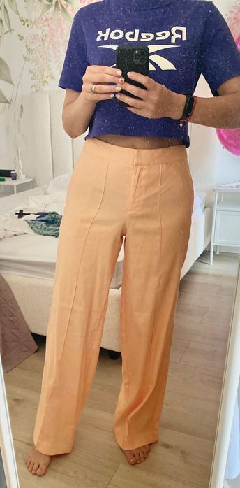 Pantaloni in 57%, Emma Willis