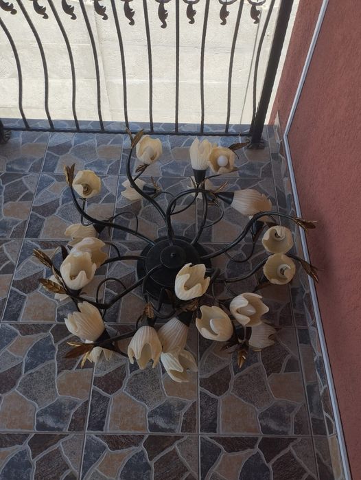 Cadelabru in stare buna
