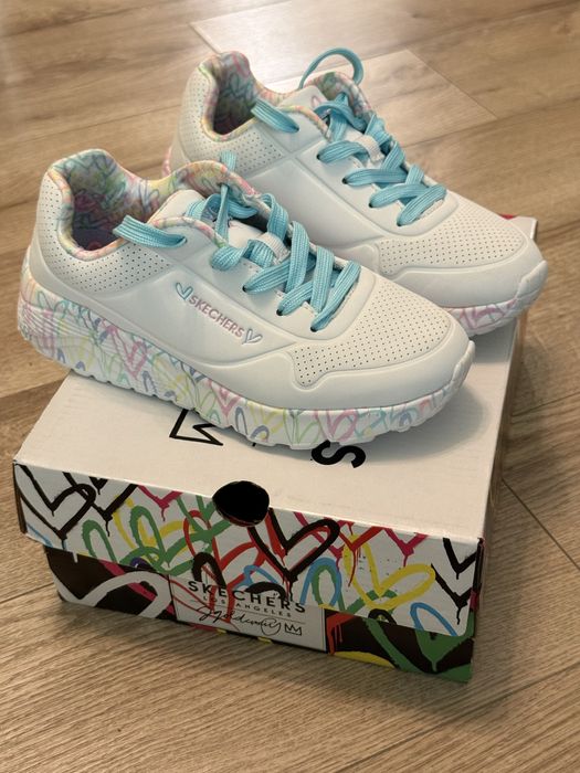 Adidasi skechers marimea 33