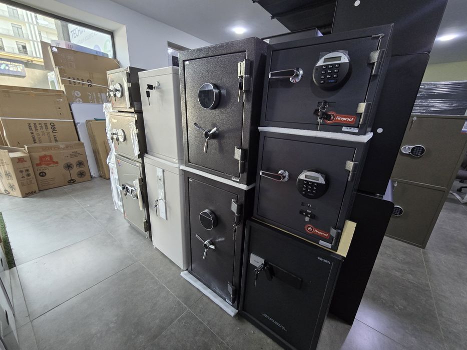 Акция Скидка! Сейф Deli T553 80/48/42 см перечисление есть