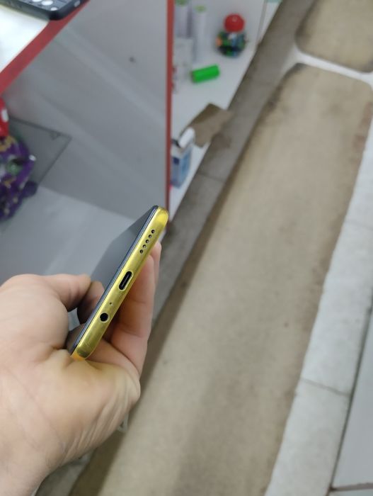 Poco M4Pro 5G  6/128 telefoni srochna sotiladi