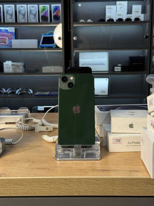 Телефон Apple iPhone 13 128/ Айфон 13 128 код7663