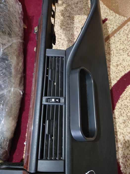 Панель торпеда, борода Мерседес 124 /210