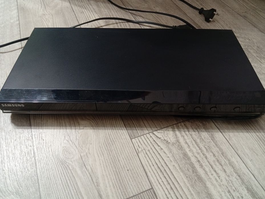 DVD-плеер Samsung DVD-C460