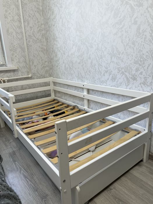 Продам детскую кровать
