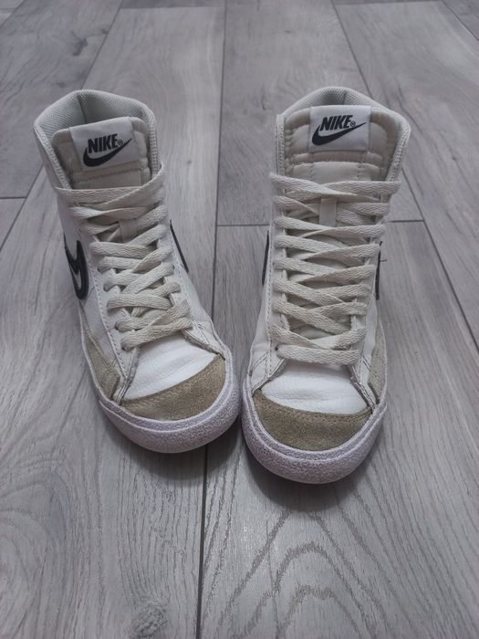 Adidasi High Nike Blazer Marimea 36.5