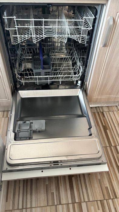 Mașină de spălat vase Beko 60 cm – 14 seturi, 4 programe, testabilă