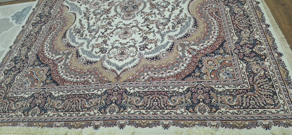 Продам ковер восточный Oriental 2,4х4(м)