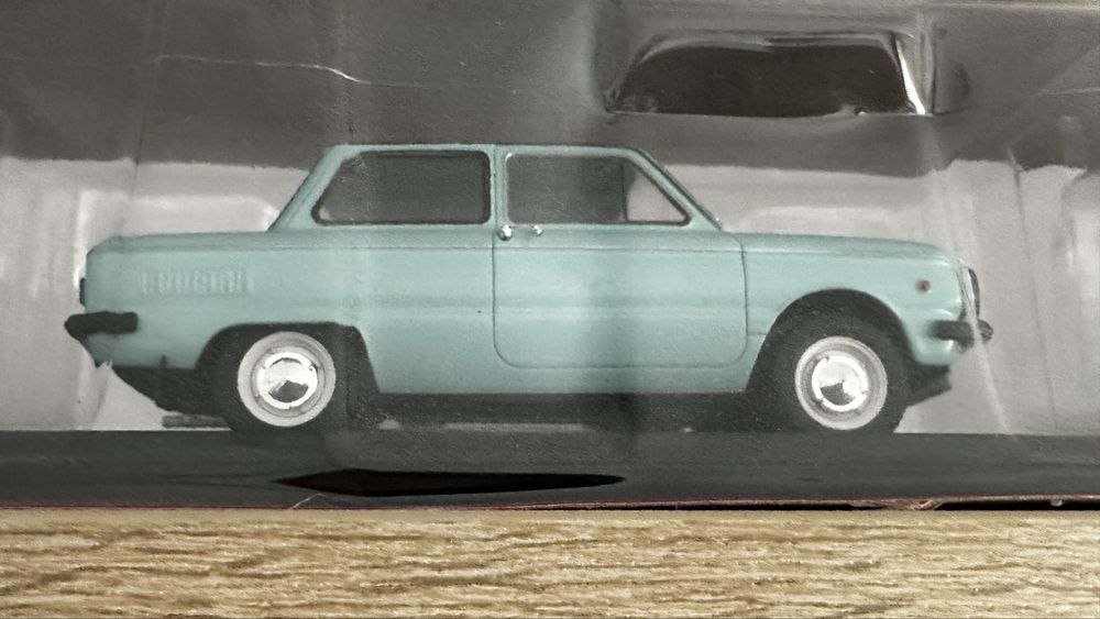 Vand machete scara 1/24 noi sigilate