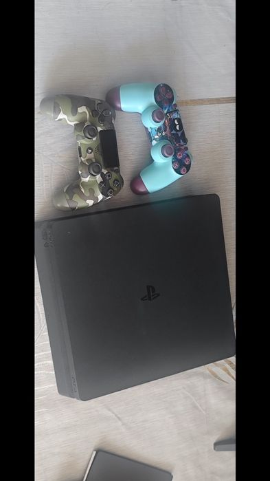 Playstation 4 slim 1 tb