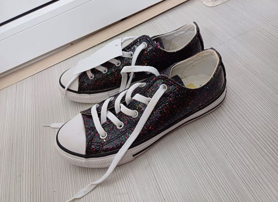 Tenisi converse noi