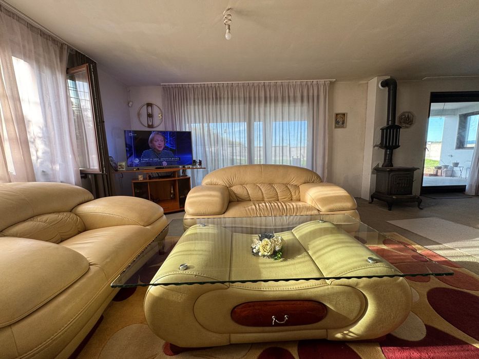 Масивна холна гарнитура от еко кожа