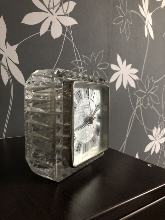 Часы хрустальные квадратные «Маяк»