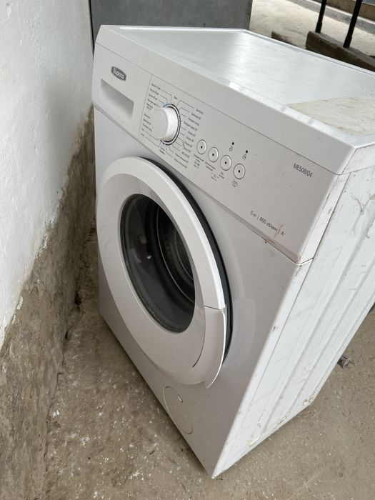 Стралный машина усталган