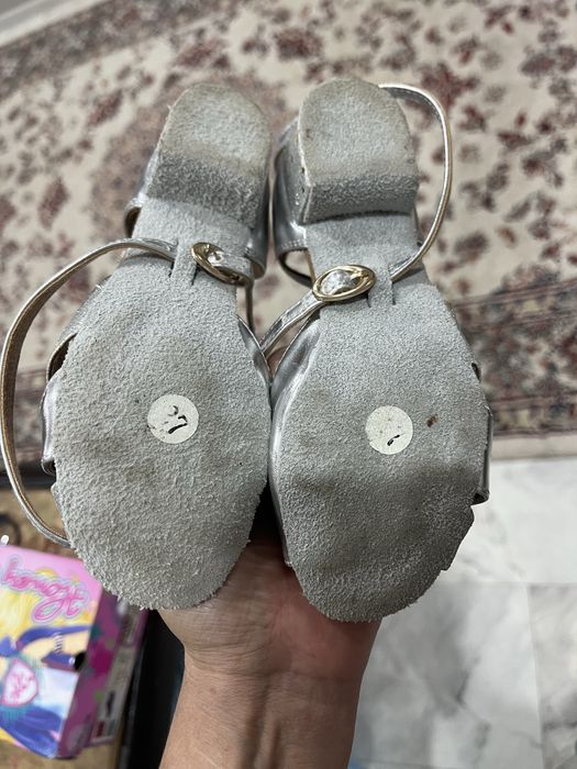 Продам туфли для танцев новые
