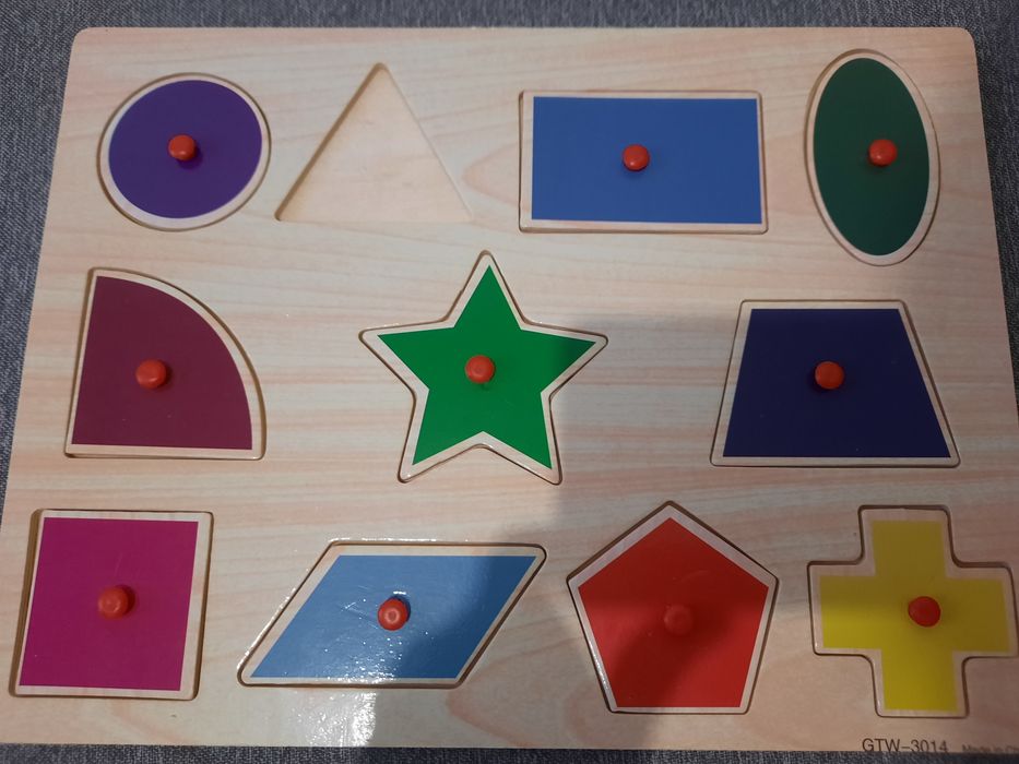 Деревянная развивашка