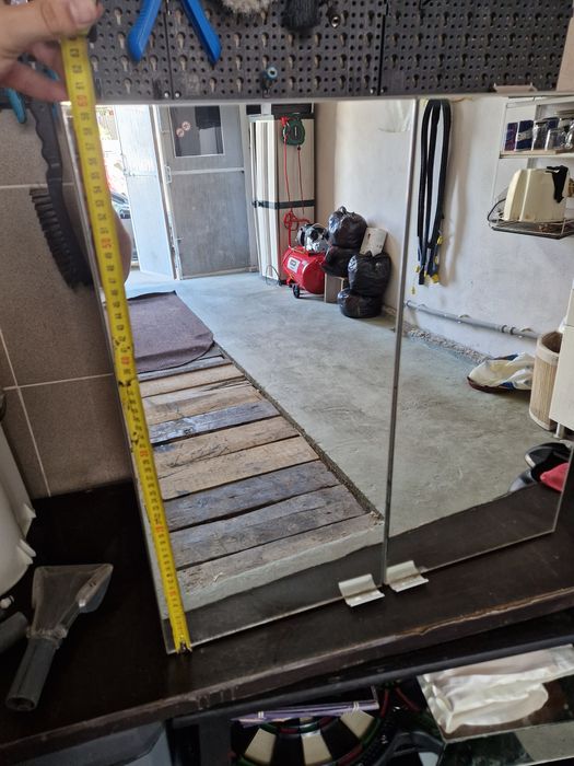 Vand dulap cu oglinda pentru baie