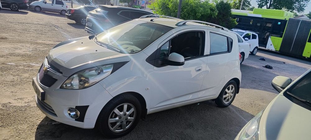 Spark 2015 yil 3 pozitsa