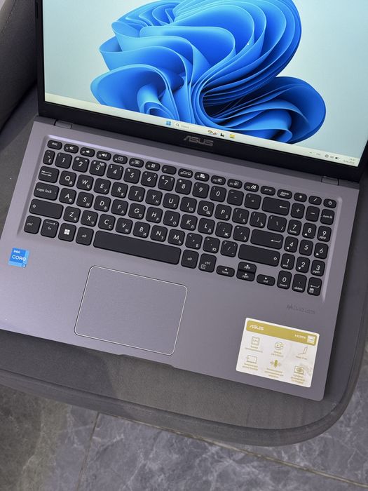 Ноутбук Asus vivobook