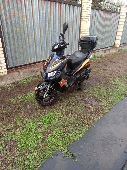 В продаже скутер Nomad 700