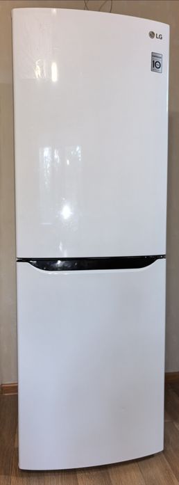 Срочно продам холодильник LG