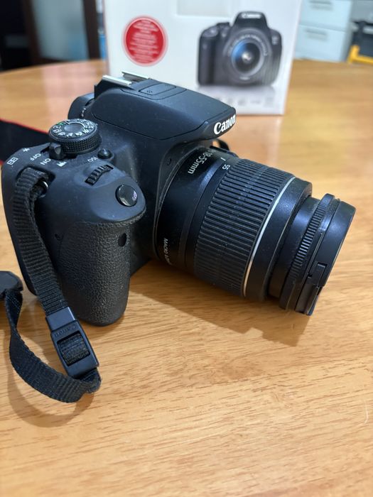 Canon EOS 700 Цифровая Фотокамера