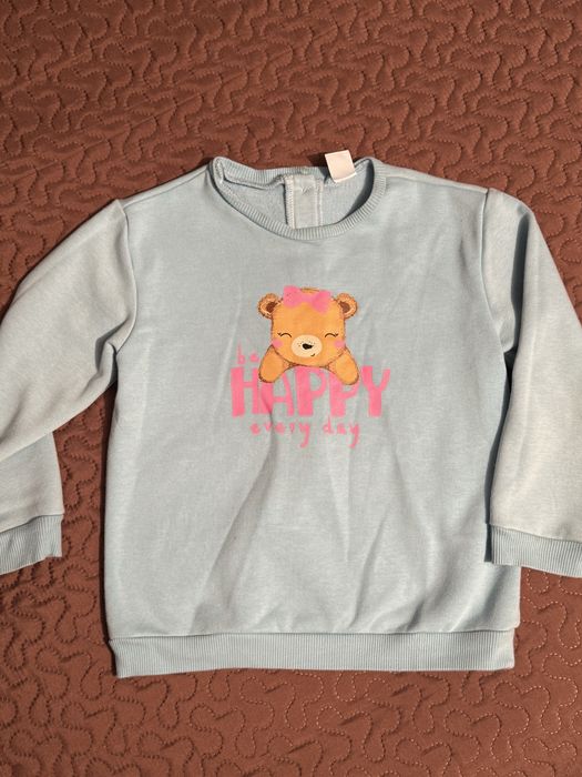 Продам кофточки на девочку