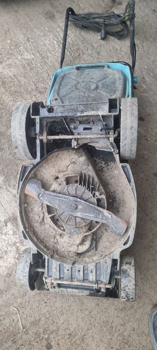 Mașină de tuns gazonul electrice