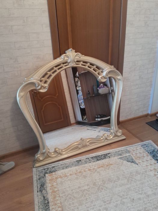 Зеркало красивое