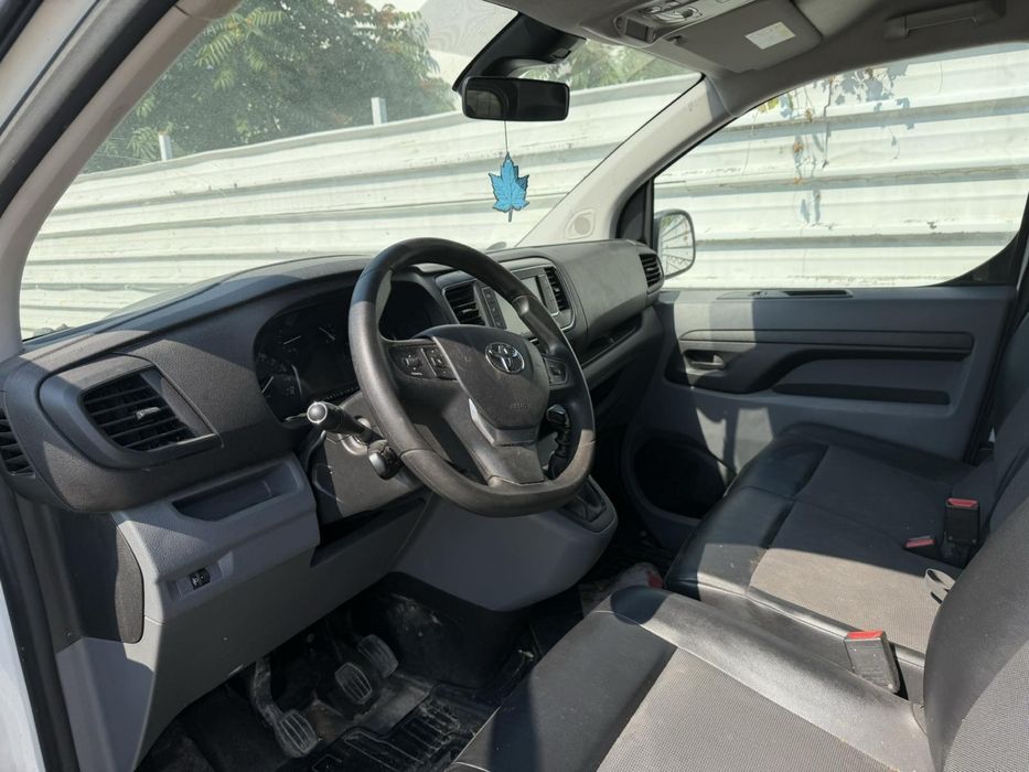 Toyota proace 2020 на части