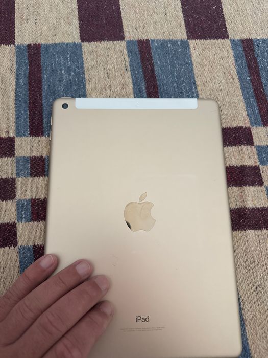 Ipad 5 th generation wifi+cellular 32GB