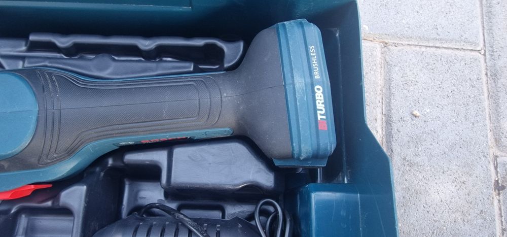 Акумулаторен ъглошлайф Bosch, GWS 18V-15 C