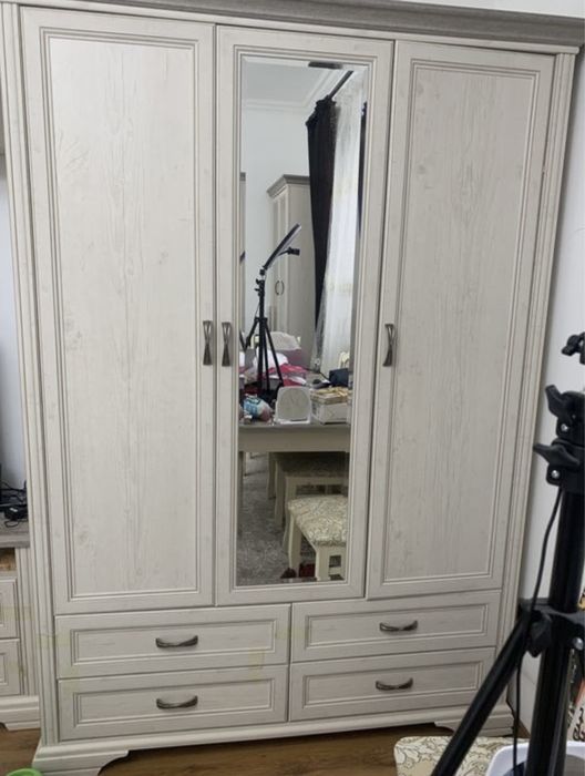 Шифоньер большой