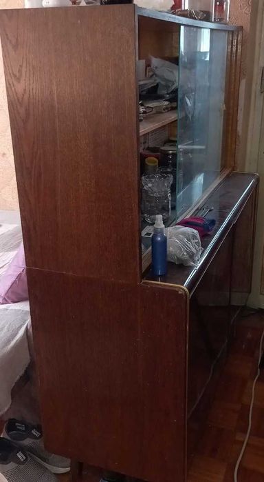 Продам шкафы-серванты из комплекта жилой комнаты, Чехия, 1975 г.