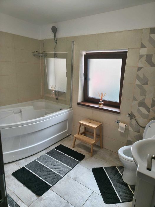 Apartament cu 2 camere in zona Peninsula