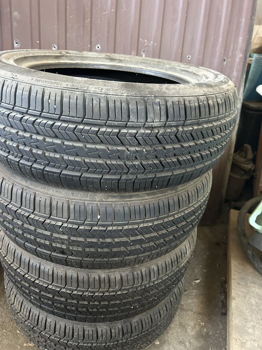 Шины летние в отличном состаяний