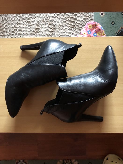 Botine GEOX negre din piele