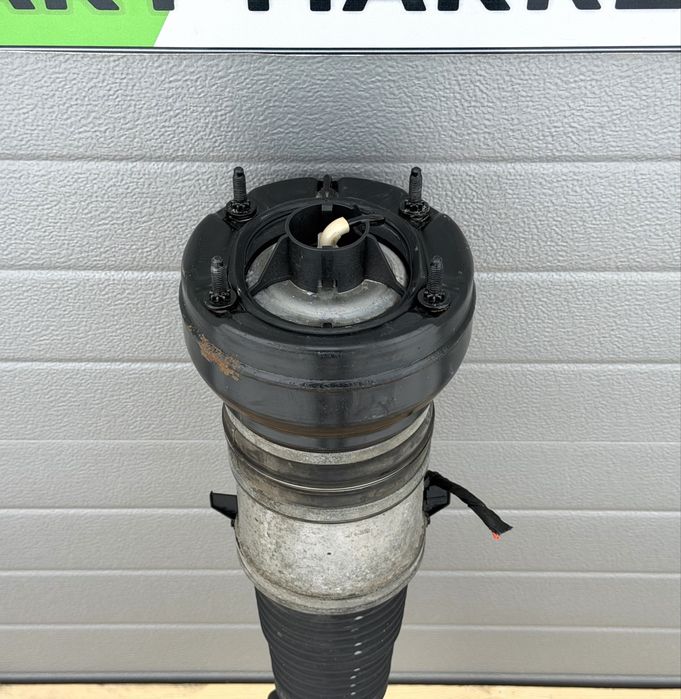 Предна възгланивца Преден амортисьор AUDI A6 A7 C7 4G 4G0616039AE