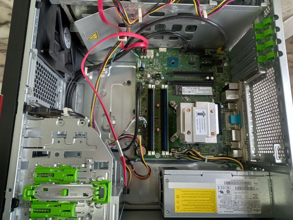 Мощен компютър Fujitsu Intel® Core™ i5-6500 8gb/16gb DDR4 Ssd