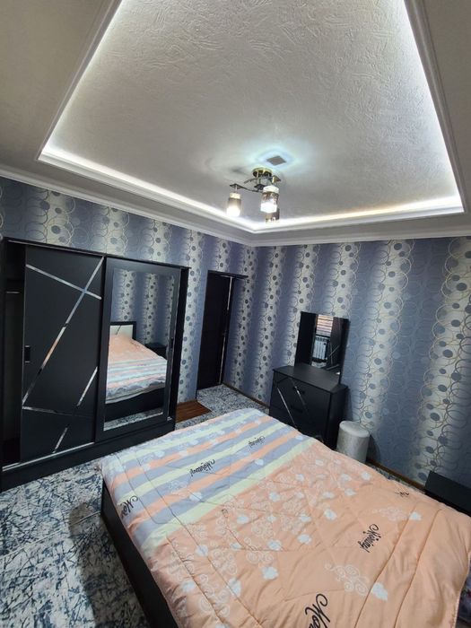 Oq tosh dacha [quyoshga yaqinda joylashgan)