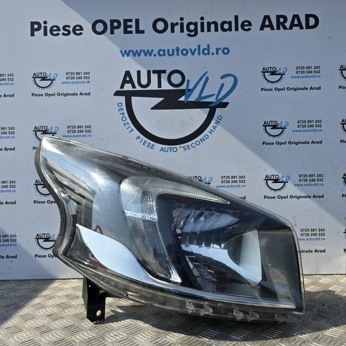 Far halogen dreapta Opel Vivaro B